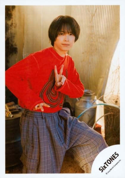 Amazon.co.jp: Six TONES 公式 生 写真（松村北斗）ST01495 : おもちゃ