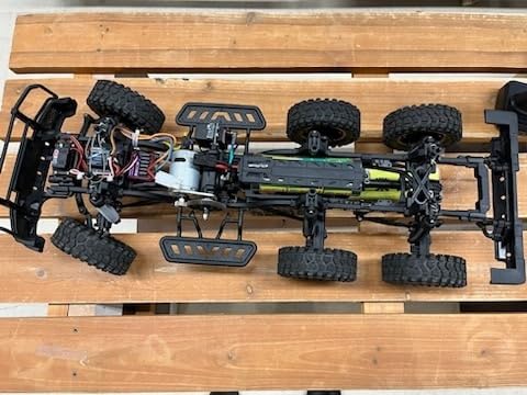 Amazon.co.jp: HG-P601 1/10 2.4G 6WD RCロッククローラー