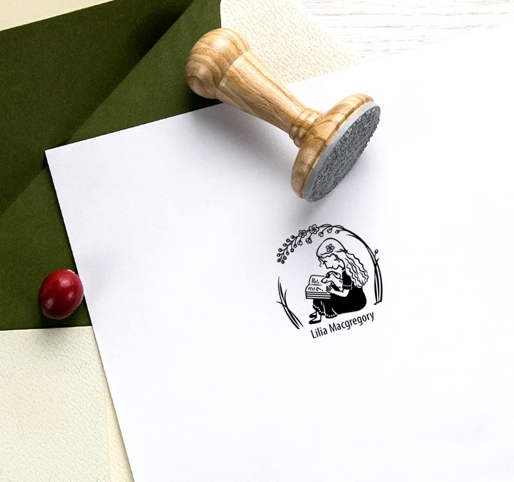 Ragazza e Cane Ex libris Timbro Personalizzato, Migliori Amici Lettura Estiva Sotto i Fiori, Legno Rotondo 40mm, Scatole Regalo