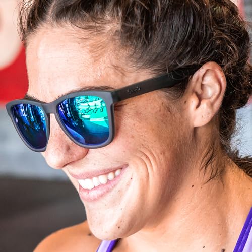 goodr Silverback Squat Mobility Polarized Sunglasses for Men & Women, Medium Sized (OG), Dark Gray Translucent Frames with Light Green Mirrored Reflective Lenses, UV400 Protection, No Slip, No Bounce4