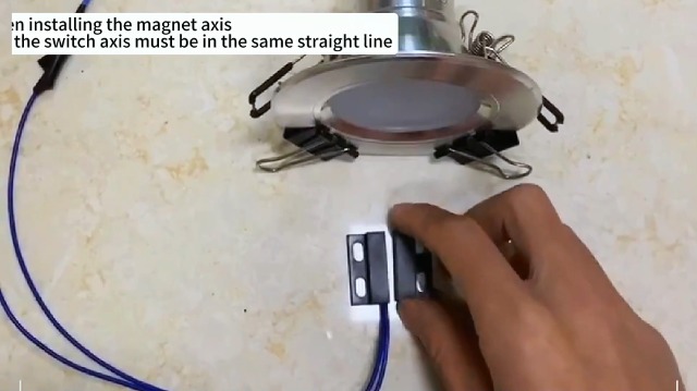 PATIKIL Magnetico Reed Interruttore, 1 Set Normalmente Chiuso NC Cablato Montato Superficie Porta Finestra Contatta Cambia per Casa Sicurezza
