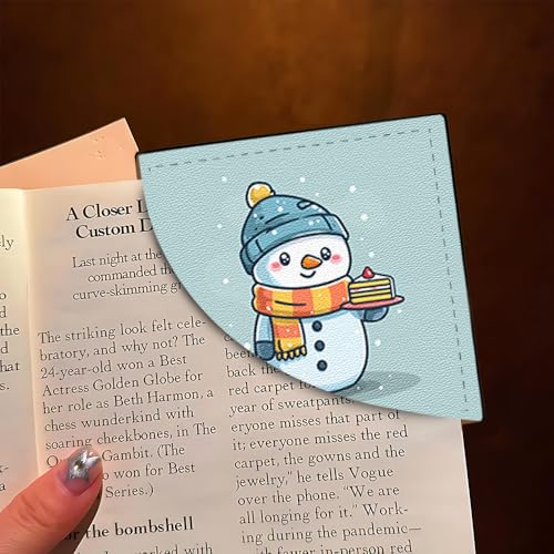 Image of 2Pcs Cute Snowman Cake Corner Bookmarks, Handmade PU Leather Page Corner Protectors, Kawaii Winter Stationery Gift for Kids, Students, Teachers, Fun Reading Accessories 3.54 x 3.54 Inch