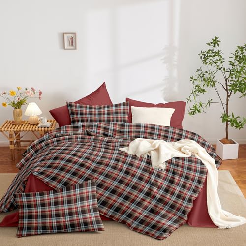 Image of Nayoroom Plaid Duvet Cover Queen Size Vintage Red Brown Gingham Checkered Tartan Duvet Cover Dorm Bedding Set 3 Pieces Soft Lightweight Microfiber Farmhouse Bedding Set Gifts for Women Men