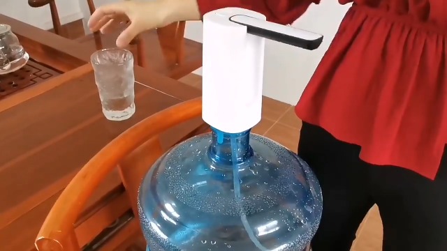 Amazon.co.jp: 飲料水ポンプ 電動ウォーターポンプディスペンサー 90度