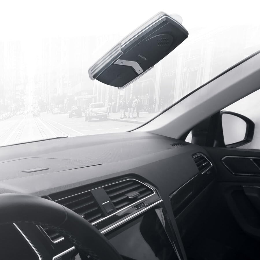 NOVAK Kit Vivavoce per Auto Bluetooth 4.1, ideale per Chiamate Viva Voce, GPS e Musica. Ricarica ad Energia Solare. Stand-by 50 Giorni autonomia 13 ore continue.
