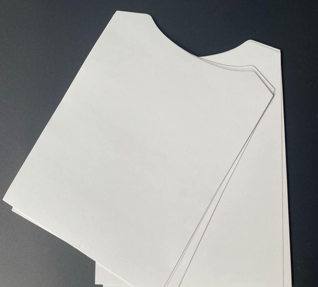 YJIUYUANQ Round shape Cardboard Sheets, Cardboard Backing and Corrugated Inserts for Shipping, Mailing,T-Shirts, DIY Décor and Crafts,22x30cm,20-PACK, white