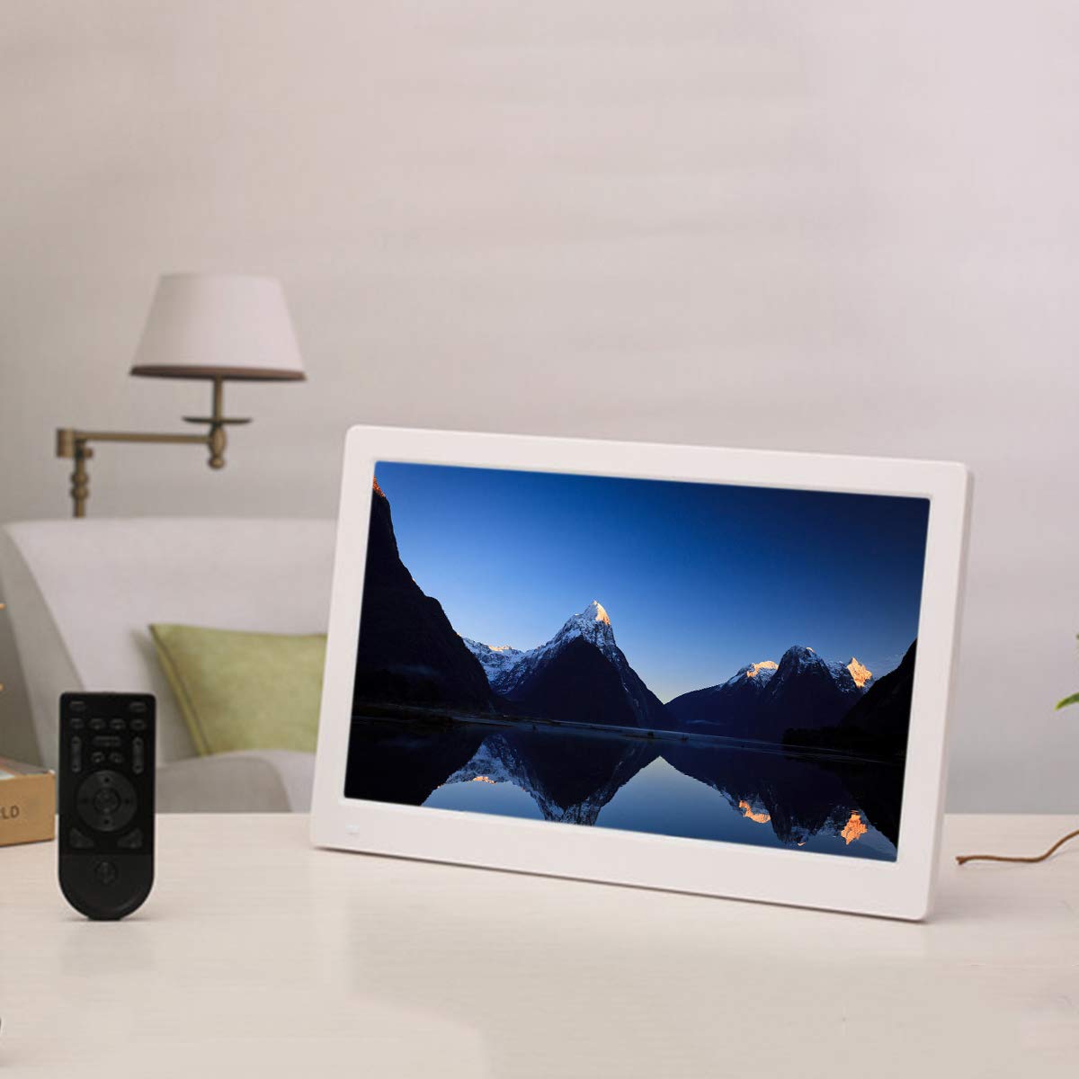 15-calowy ekran IPS HD o szerokim kącie widzenia, obsługuje odtwarzanie wideo 1080P i reklam, można zamontować na ścianie (kolor biały)