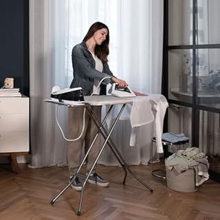 Asse da stiro Vileda Total Reflect M con funzione Stiro Veloce & Salva Gocce, poggiaferro o portacaldaia XXL, 120x38 cm, altezza regolabile 76-96 cm
