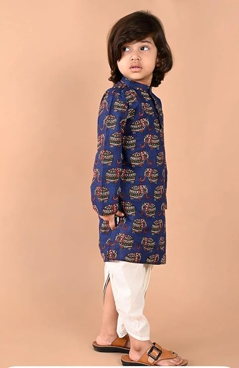 Kurta de algodón azul con elefantes y dhoti blanco para niños 4