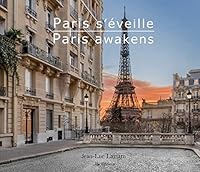 Paris s'éveille: Français / Anglais 2956136224 Book Cover
