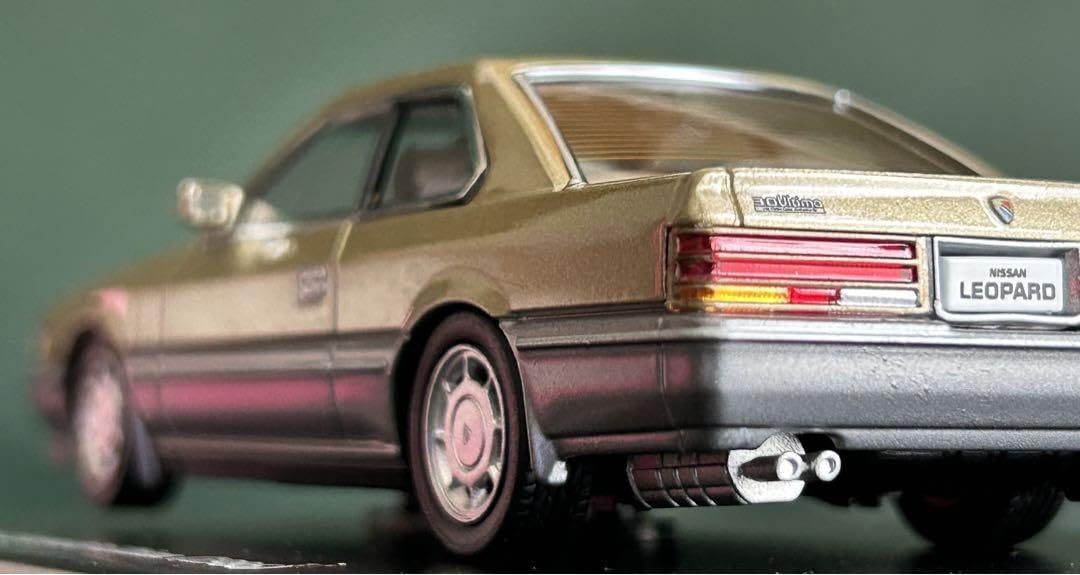 未開封 1/43 DISM F31 レパード ゴールドメタリックツートン Amazon.co.jp: 143 DISM F31 レパード ゴールドメタリック