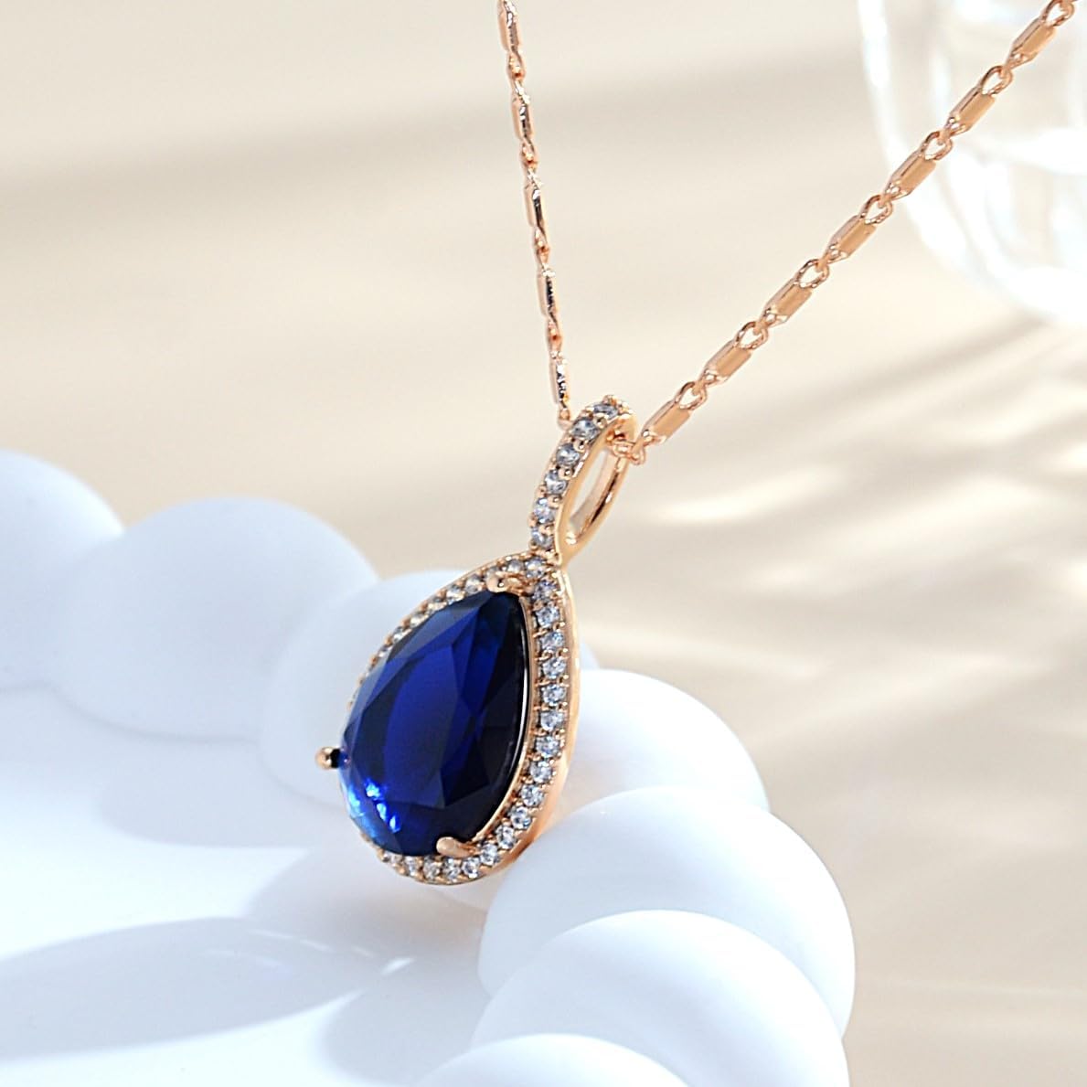 Blue/Green/Red/White Cubic Zirconia Waterdrop Gamstone Pendant Necklace for Women for Gift.