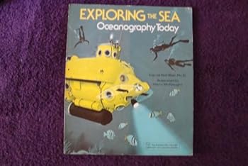 Paperback Exploring the Sea: Oceanography Today Book