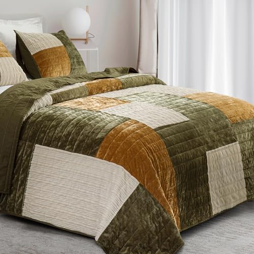 Image of Wonderful 3-Piece Velvet Patchwork Quilt Set, Queen Striped Channel Stitch Green Quilt,Pet-Friendly,Soft Lightweight Comforter Versatile as Quilt /Bedspread for Adults Teens Kids Bedroom,94 inchx94 inch