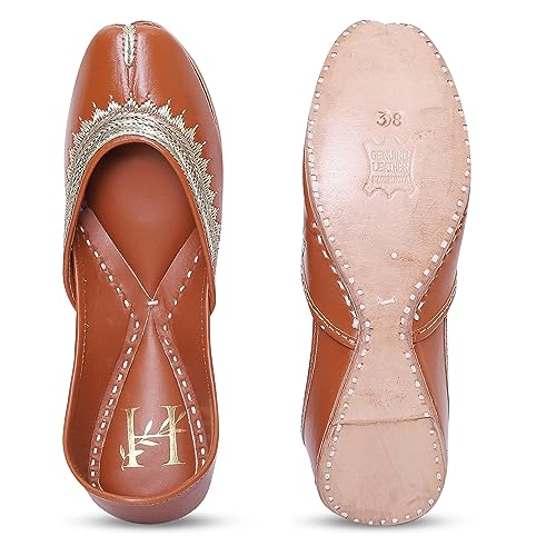 Image of HEER Beige Zari Women's Jutti, Mojari Traditional Punjabi Jutti, Ethnic Shoes Handmade Leather Punjabi Jutti, Embroidered Rajasthani Jaipuri Wedding Bridal Jutti