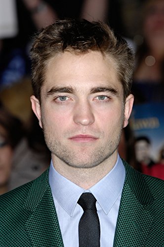Robert Pattinson At Arrivals For The Twilight Saga Breaking Dawn