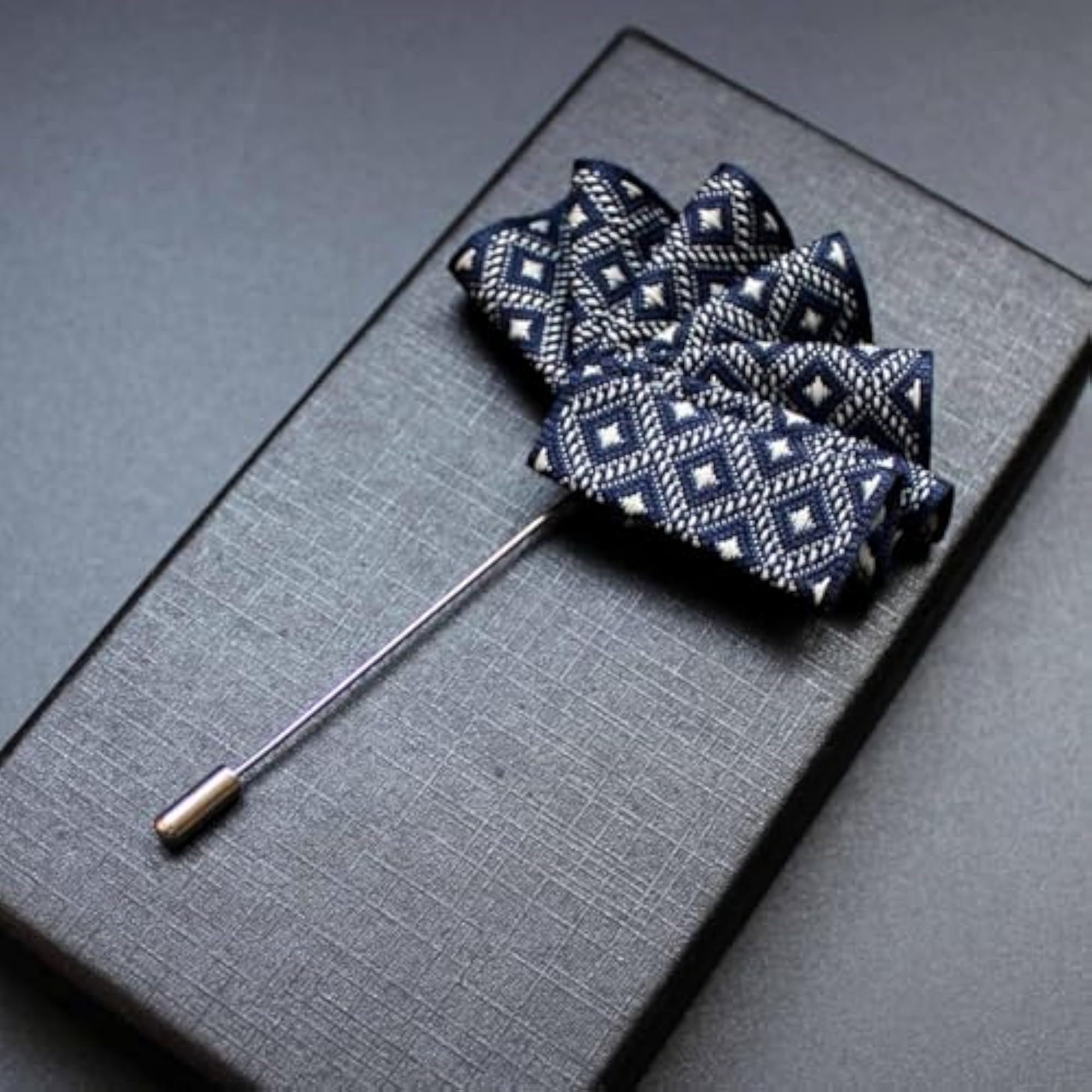 Men's Classy Decorative Lapel Pin with Pocket Towel for Festivals