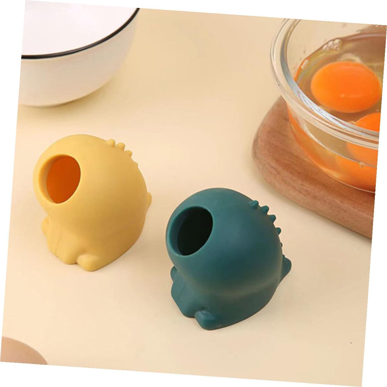2Pcs Cartoon Silicone Egg Separator for Kitchen Use Convenient Egg Yolk and White Separator Tools Quick Cooking Gadget for Baking and Household Purposes Dishwasher Safe