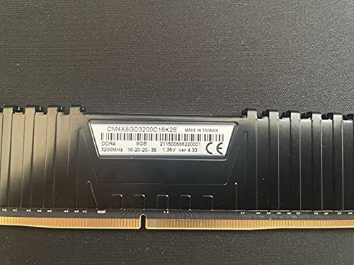 CORSAIR Barrette mémoire 8Go DIMM DDR4 Vengeance LPX PC4 19200 2400 Mhz Neuf - vue 5