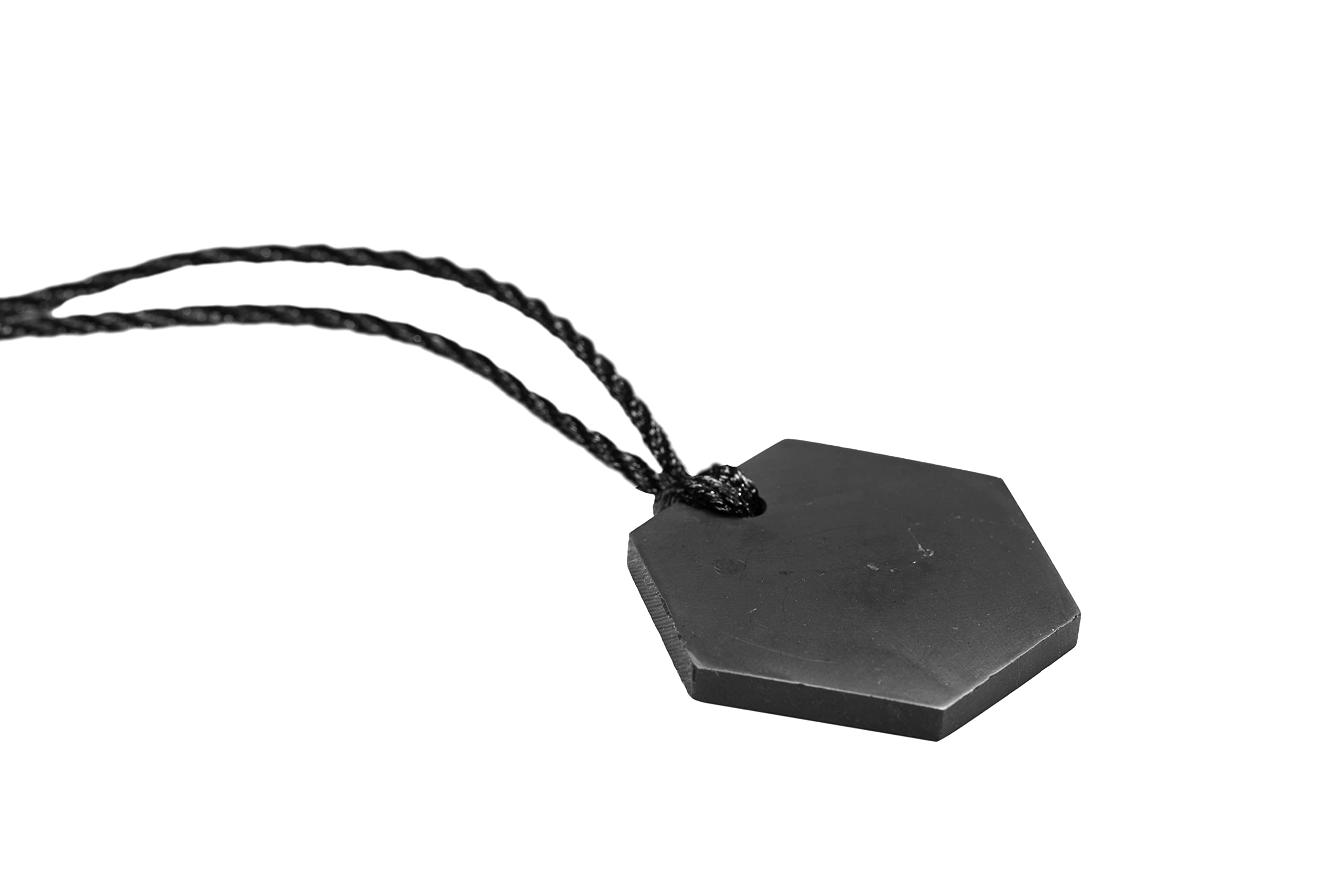 QUANTHOR Shungite Pendant Necklace, Fashionable Accessory for Balance and Calmness