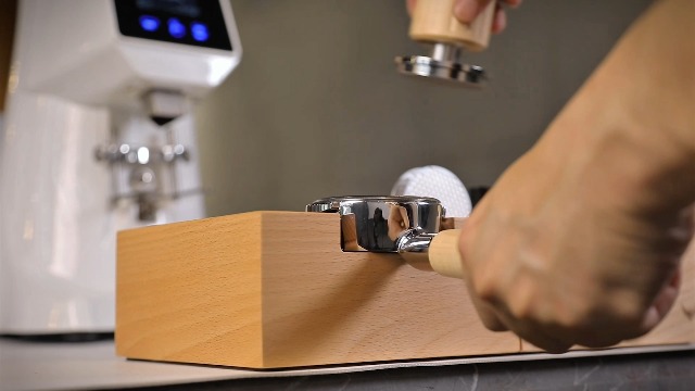 Amazon.com: KNODOS Tamping Station 54mm for Breville Espresso