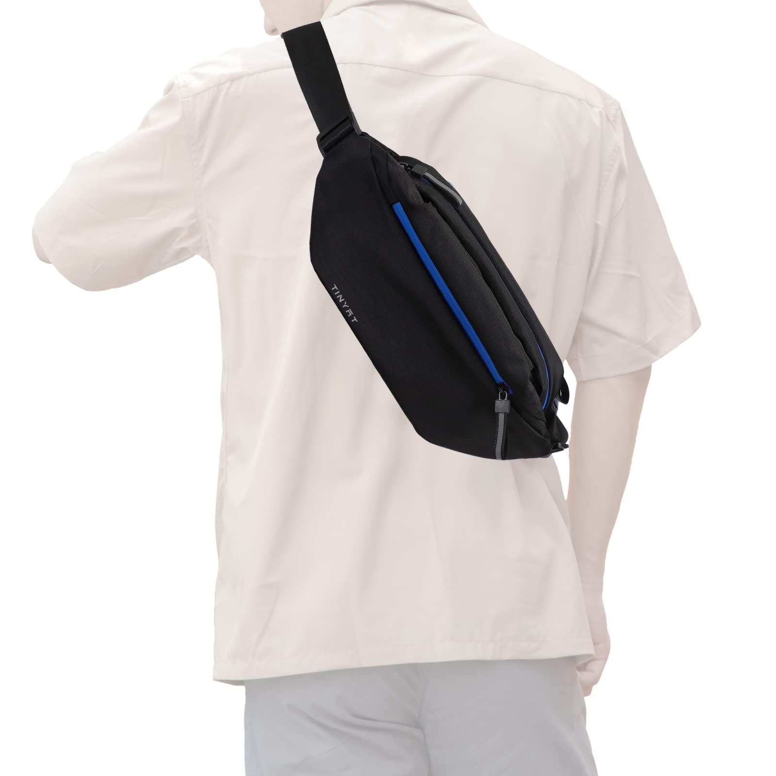 TINYAT Crossbody Bag for Men, Large Capacity Sling Pocket Bag Hiking Shoulder Bag With Adjustable Strap for Travel T2007