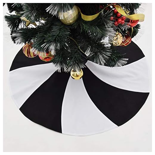 Gireshome - Tapete para árvore de Natal ou Halloween de lã, 127 cm, redonda com estampa polar preta e branca; decoração de árvore de Natal, suprimentos de decoração