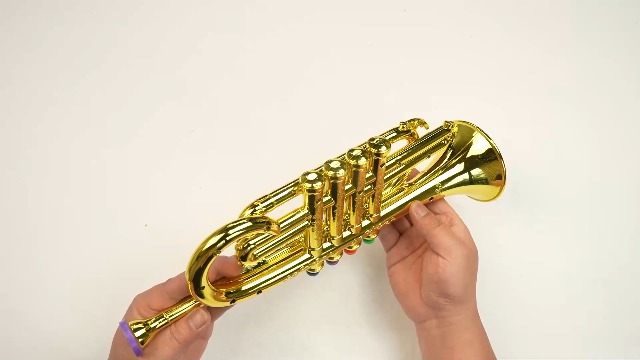 Amazon.co.jp: トランペットおもちゃ 音楽トランペット玩具 4つの