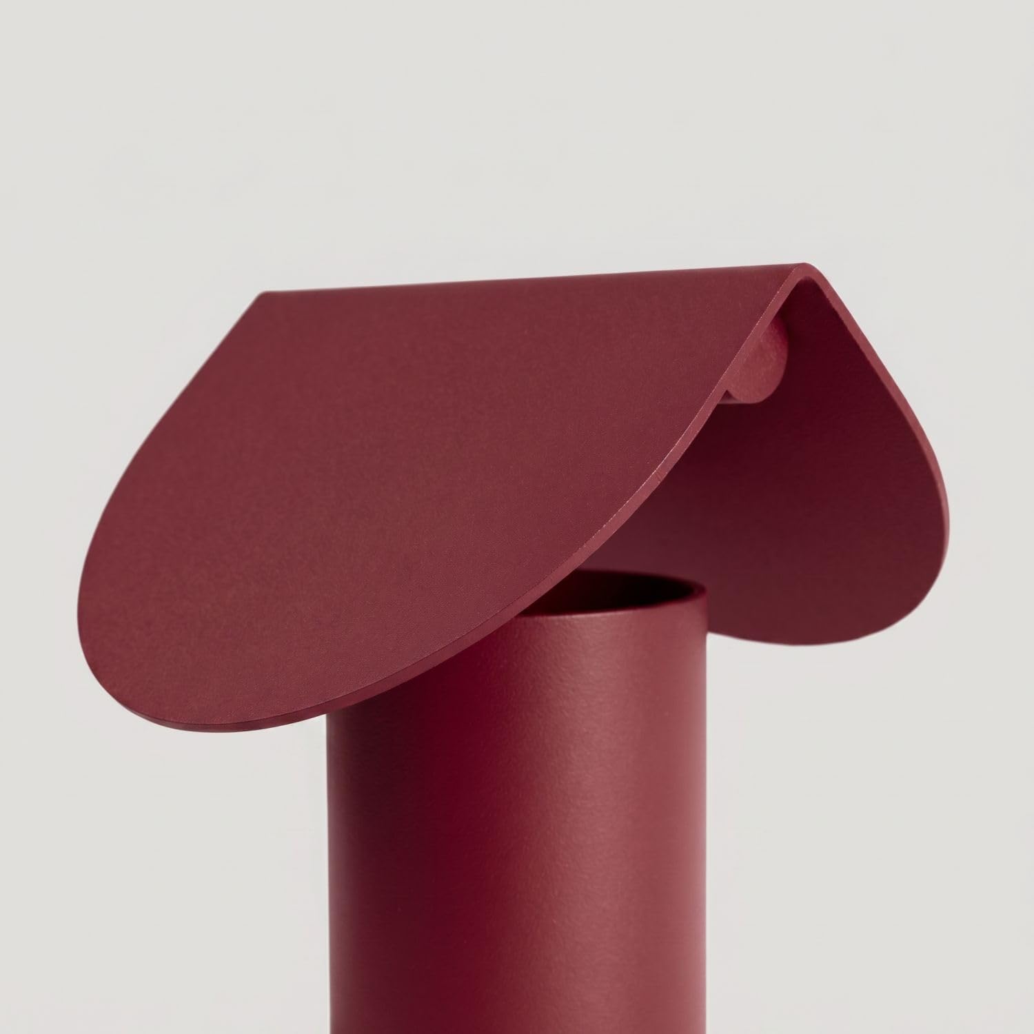 Licht-Erlebnisse LED Tischleuchte Schreibtisch Burgund Aluminium 3000 K schwenkbar Wohnzimmer Büro Modern dekorativ H:15 cm Tischlampe Schreibtisch