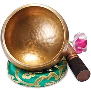 Grote Originele Tibetaanse Klankschaal – 13cm. Klankschaal Set met Klepel en Klankschaalkussen in Lokta Papieren Geschenkdoos. Singing Bowl uit Tibet