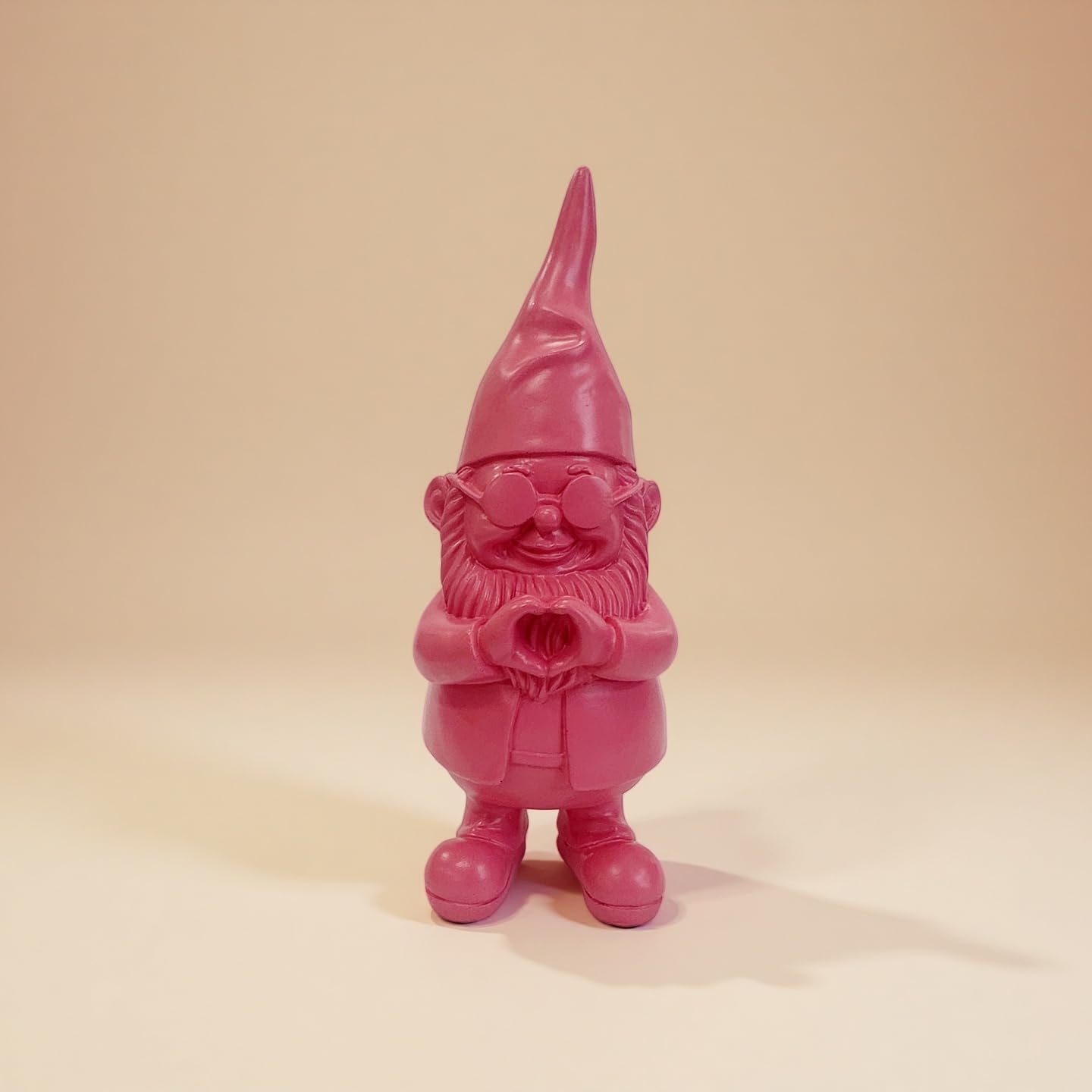 Unique Resin Garden Gnome Figurine with Sunglasses,Whimsical Lawn Ornament,11.8inch Figurines Statues for Home Decor Lovely Table Centerpiece and Living Room Decoration (Pink&Heart)