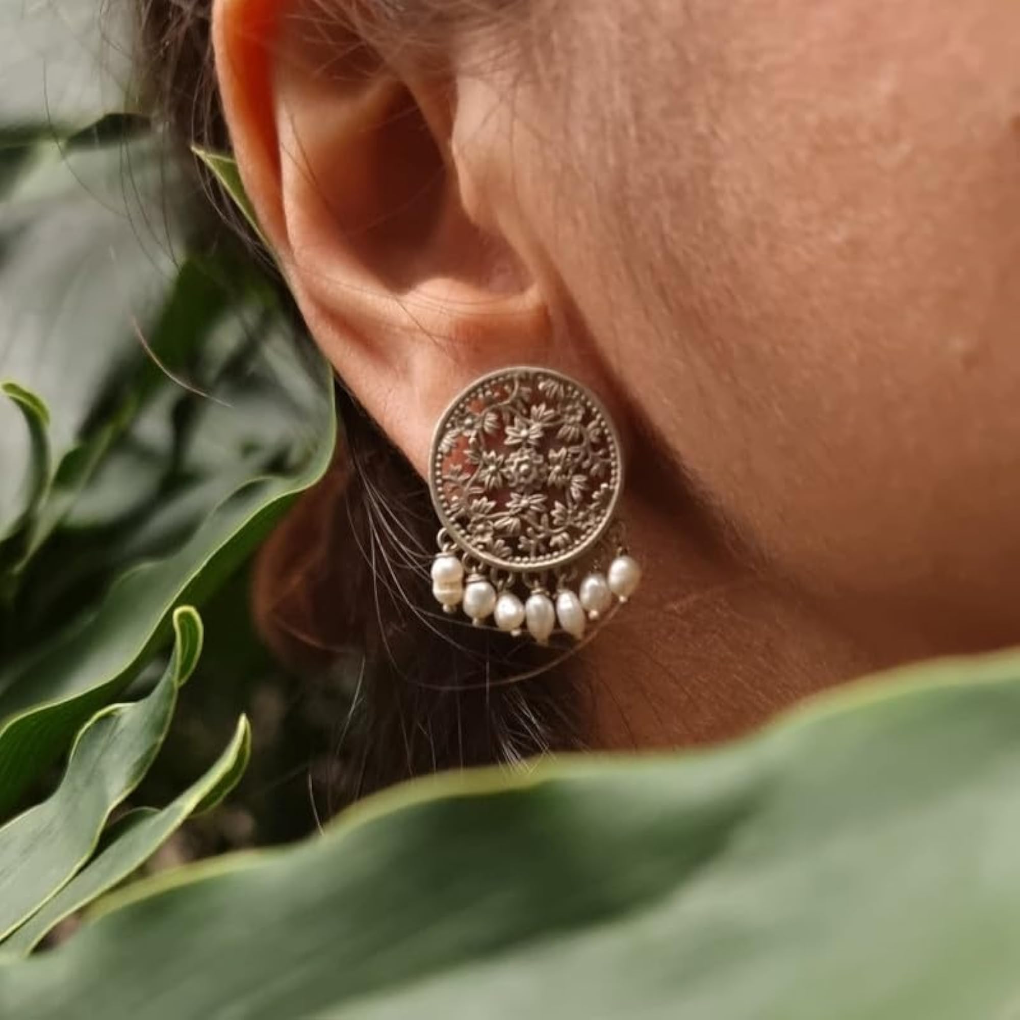 Women's 92.5 Sterling Silver Intricate Pearl Studs