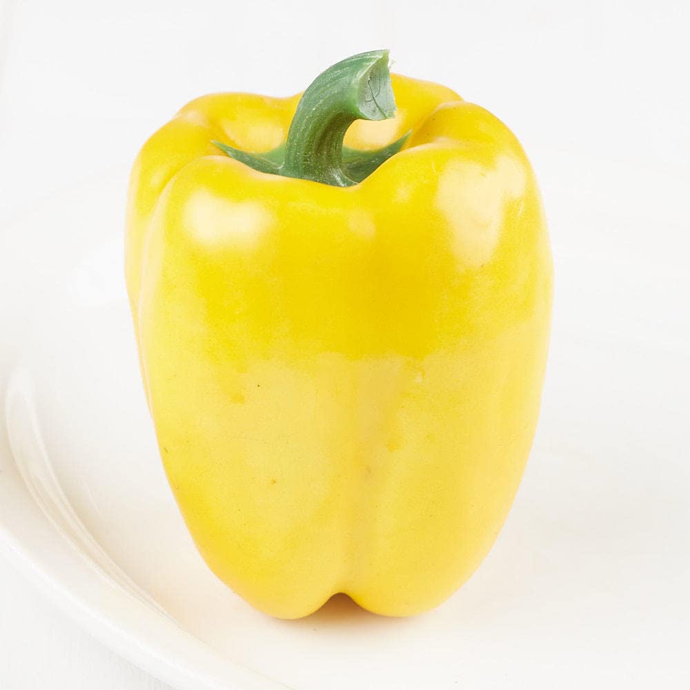 Factory Direct Craft Pack of 6 Artificial Yellow Bell Peppers Garden Yellow Sweet Peppers Fake Food for Kitchen Vegetable Displays or Photo Props
