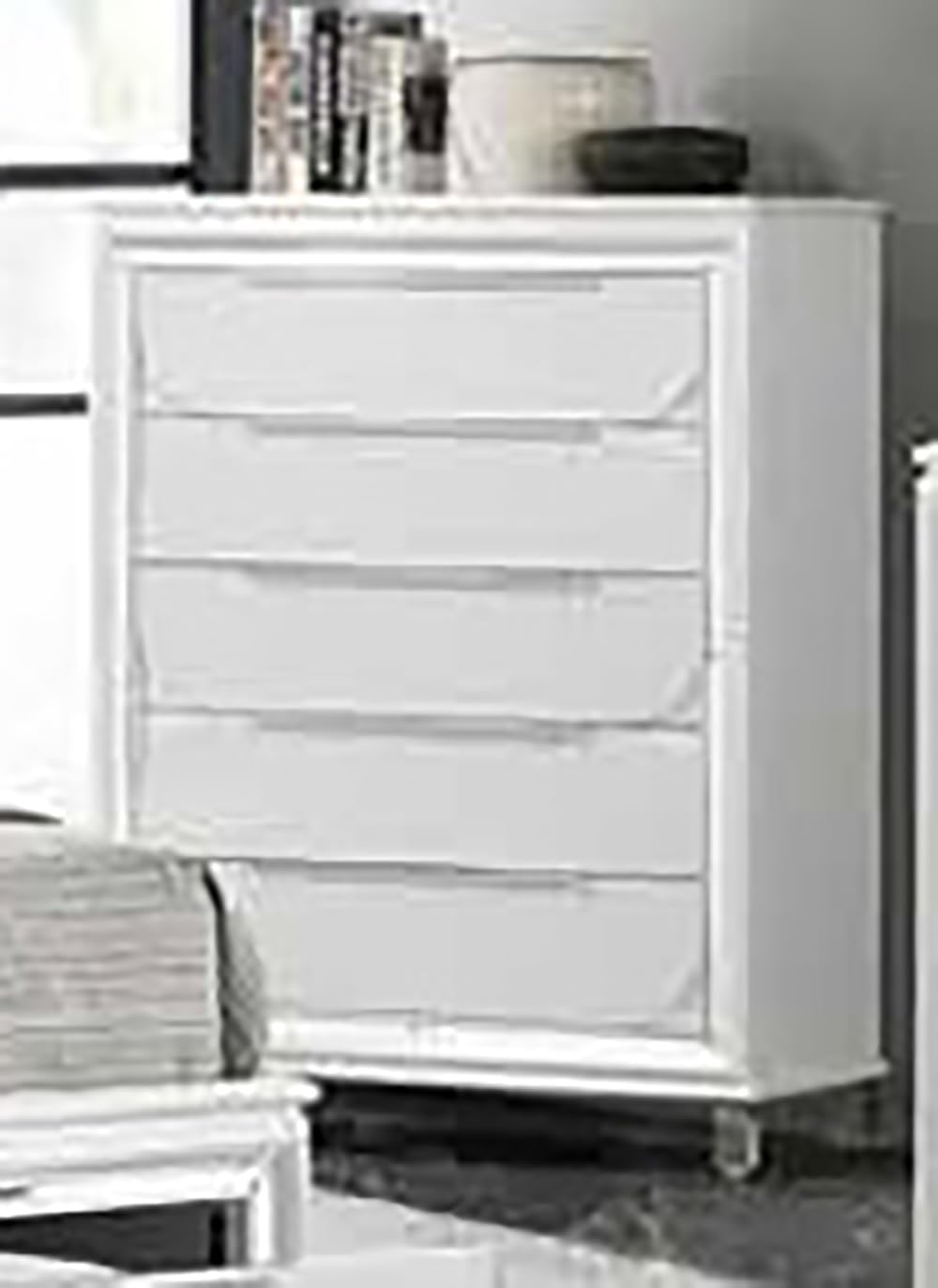 Acme Tarian Wooden Frame Rectangular 5 Drawers Chest in Pearl White