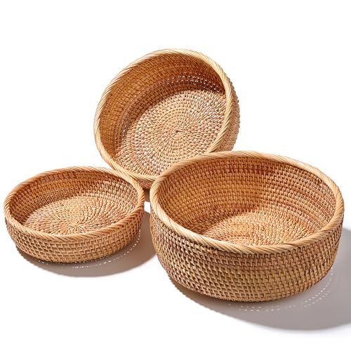 XALVYNQ Honey Brown Natural Rattan Bread Basket Set of 3 - Handwoven Round Wicker Serving Bowls for Fruit, Snacks, Kitchen Counter Organizing | Stackable Farmhouse Decor