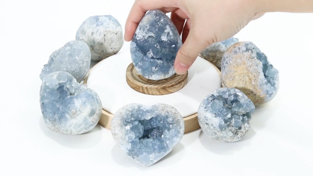 Amazon.com: Nvzi Celestite 水晶、水晶簇、原始水晶、巫術水晶、藍色