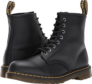 Dr. Martens R23561001-001-4 Medium UK (5 US) Dr. Martens R23561001-001-4 Medium UK (5 US)