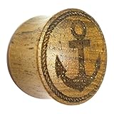 --ORGANIC-- Holz lässt die Haut atmen und vermindert so die typische Geruchsbildung und ist als Lobe Piercing Ohrschmuck angenehm zu tragen. Auch ist der Holz Plug Ohrring leicht im Gewicht und nimmt Körpertemperatur an und hält diese, somit bieten Holz Flesh Tunnels mit dunkler Gravur hohen Tragekomfort.