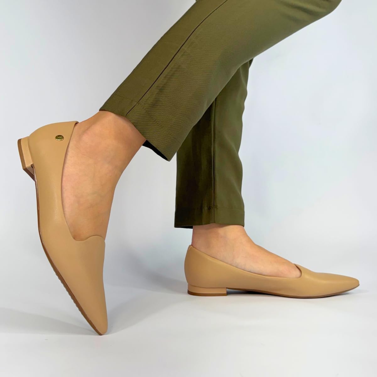 Sapatilha Vizzano Feminina Salto Baixo Bico Fino Pelica Off 526-1206.261.7286.35312