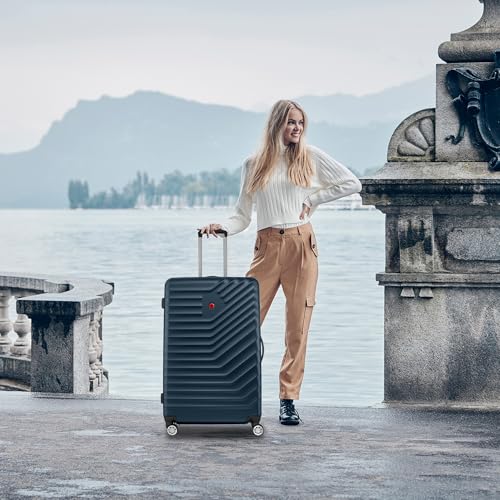 Image of WENGER, Trayn Plus, Carry-On Hardside Suitcase, Swiss Designed