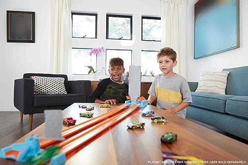 Image of Hot Wheels Dragstrip Champion Playset with One 1:64 Scale Toy Car, Track Set Includes Launcher, Start Gate and Winning Flag​​