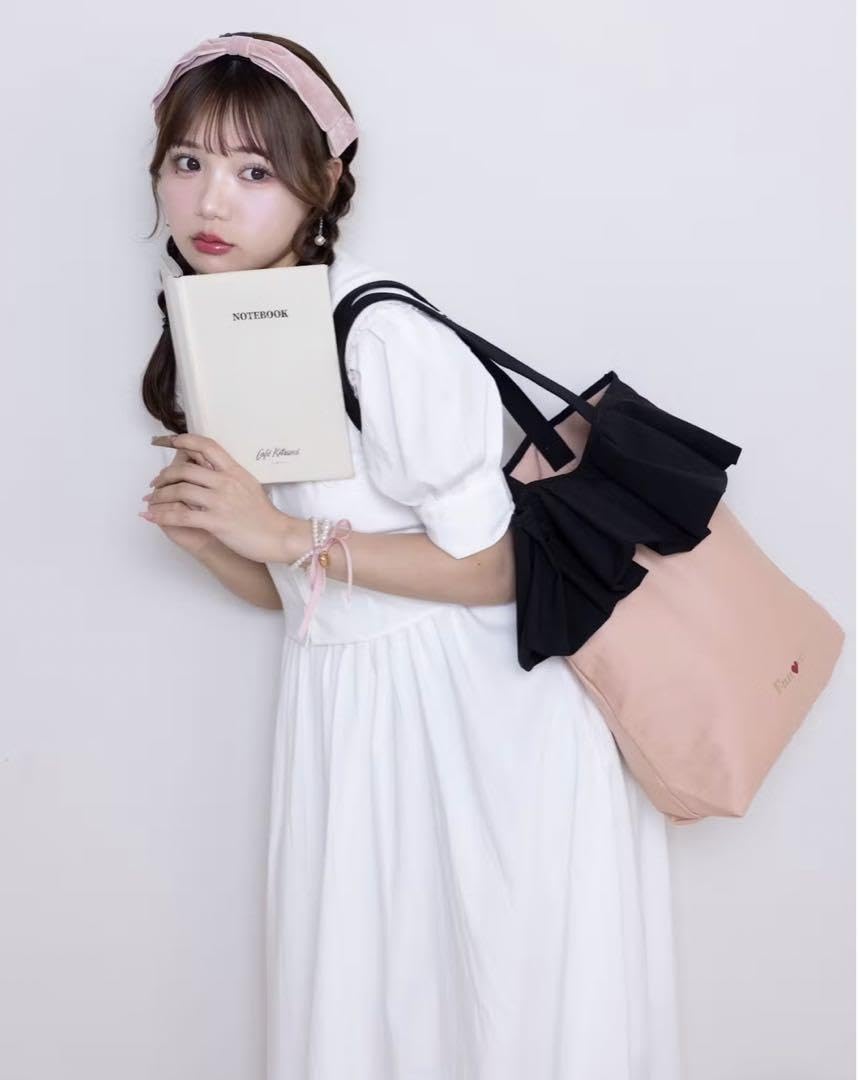 ゆきそら様 ポーチ付きハロウィンローリー コヤンイサムチョン フリル