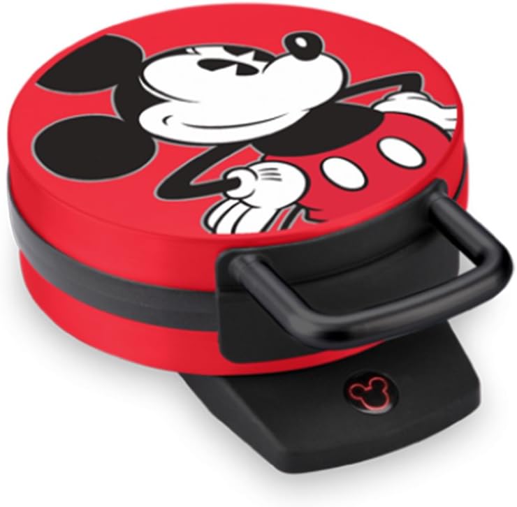 Máquina para hacer gofres Disney Mickey Mouse de marcas selectas - Plancha para gofres antiadherente para gofres divertidos en forma de Mickey - Regalo de cocina de Disney - 800 vatios - Rojo | Plancha para gofres antiadherente para gofres divertidos con forma de Mickey, 800 vatios, excelente regalo de cocina de Disney para el desayuno