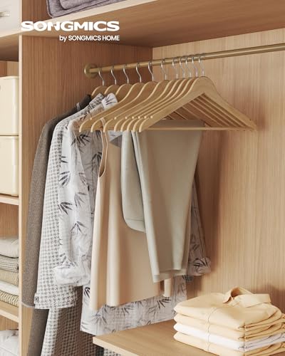 SONGMICS Grucce Appendiabiti Legno, 10 Pezzi, Appendini, Scanalature su Spalle, Gancio Girevole a 360°, Legno di Betulla, Risparmio di Spazio, per Pantaloni Giacche, Beige Naturale CRW035KZ01 - Immagine 1