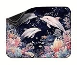 【PETIT TAPIS DE SOURIS】: conception carrée spéciale, ce tapis de souris aide à économiser de l'espace sur le Bureau, mais il y a encore assez d'espace pour déplacer la souris, idéal pour le travail et les jeux. 3mm d'épaisseur, doux au toucher et léger, facile à transporter. Idéal pour le Bureau, la maison, les voyages d'affaires et les sorties