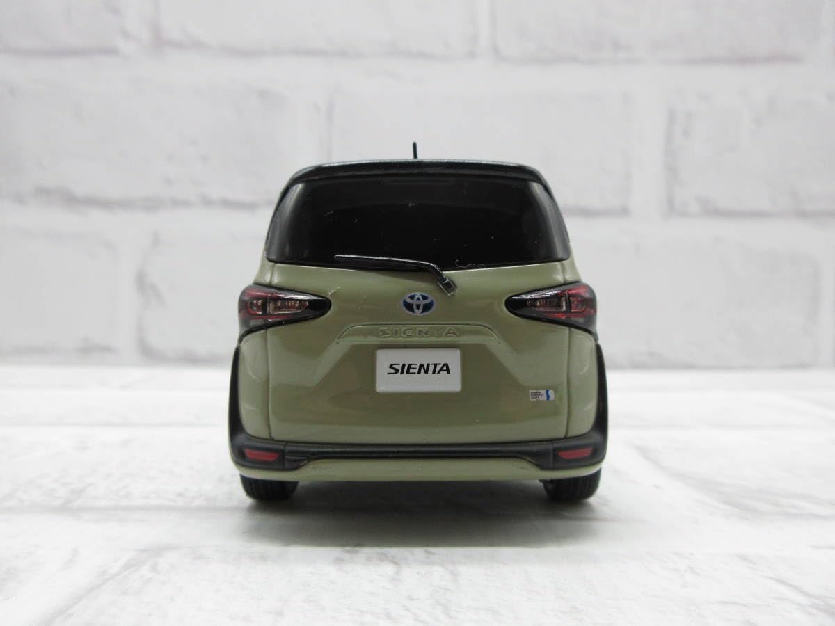 非売品】トヨタ シエンタ カラーサンプルミニカー 1/30 1⁄30 ミニカー