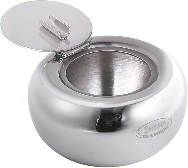 Ashtray, Newness Stainless Steel Modern Tabletop Ashtray with Lid, Cigarette Ashtray for Indoor or Outdoor Use, Ash Holder for Smokers, Desktop Smoking Ash Tray for Home Office Decoration, Silver