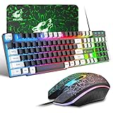 【Paquete de juego 3 en 1】 La caja del paquete contiene un teclado, un mouse y una alfombrilla de mouse. No tiene que perder tiempo buscando otras colocaciones. Además, hemos incluido un manual en varios idiomas en la caja del paquete para facilitarle el uso de este traje. PD: el teclado tiene una función de suspensión inteligente. Si deja de usarlo durante un período de tiempo, automáticamente se pondrá en reposo para ahorrar energía, por lo que no tiene que preocuparse por desperdiciar energía.