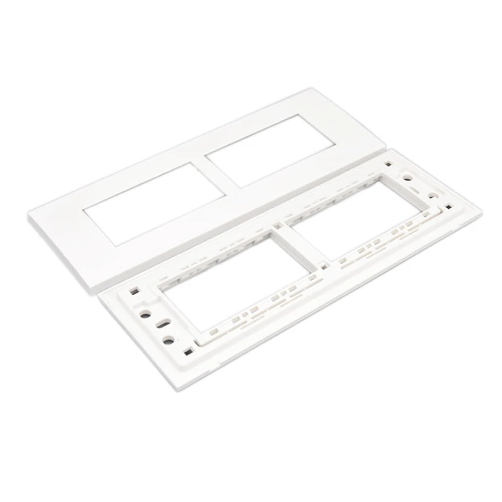 Zestaw sześciu białych pustych prostokątnych osłon gniazdek ściennych do modułowych paneli 6 gniazd 23 x 36 mm (195 x 70 mm)