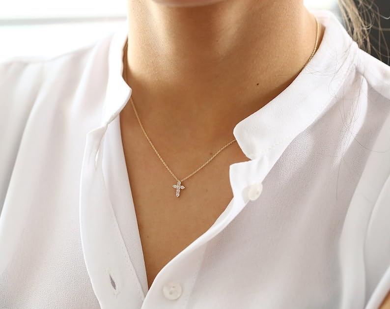 Cross Necklace for Women Cross Choker Datiny Small Cute Sideway Necklaces CZ Layered Faith Pendant Necklace Trendy Religious Jewelry Gift4